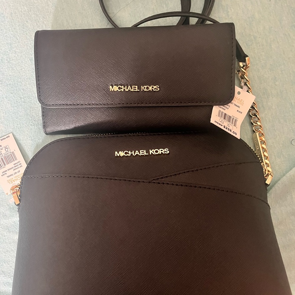 Michael Kors - Picture 2 of 4